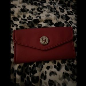 TOMMY HILFIGER WALLET!